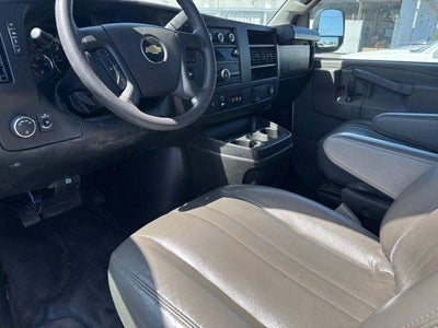 2024 Chevrolet Express Passenger 2500 1LS
