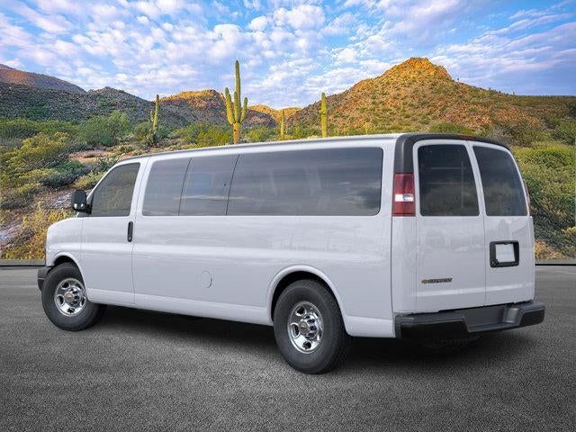 2025 Chevrolet Express Passenger 3500 1LS