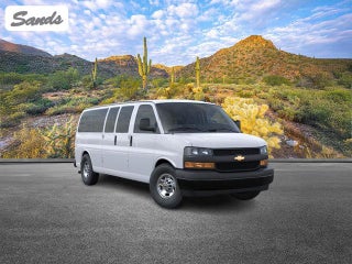 2025 Chevrolet Express Passenger 3500 1LS