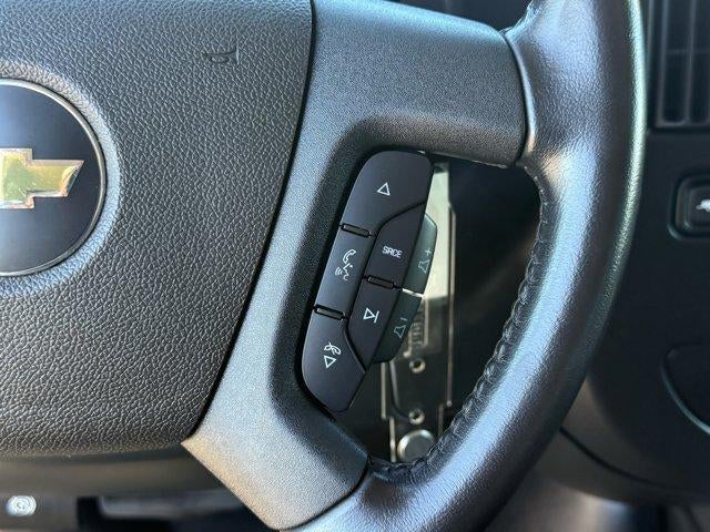 2023 Chevrolet Express Passenger 3500 1LS