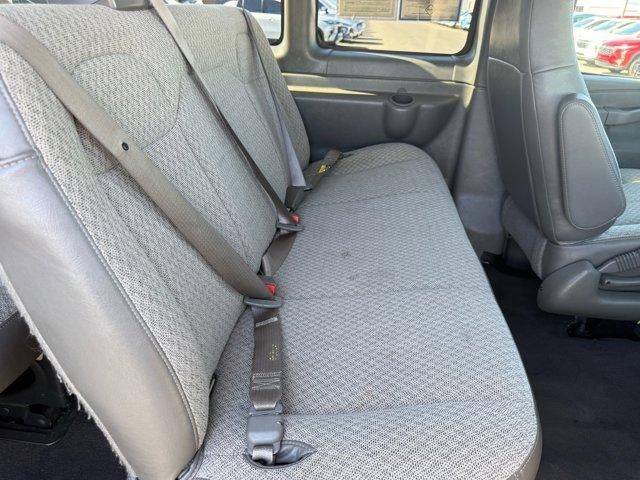 2023 Chevrolet Express Passenger 3500 1LS