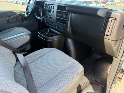 2023 Chevrolet Express Passenger 3500 1LS