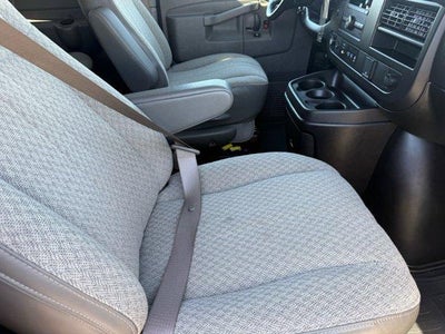2023 Chevrolet Express Passenger 3500 1LS