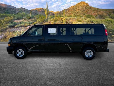 2023 Chevrolet Express Passenger 3500 1LS