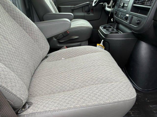 2025 Chevrolet Express Cutaway 3500 Base