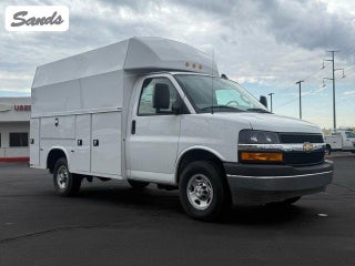 2025 Chevrolet Express Cutaway 3500 Base