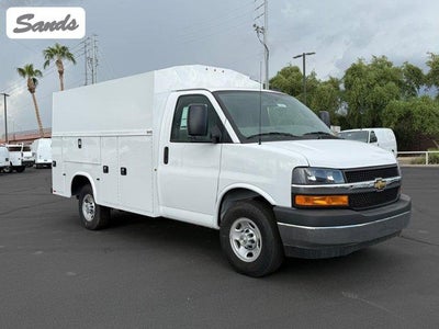 2025 Chevrolet Express Cutaway 3500 Base