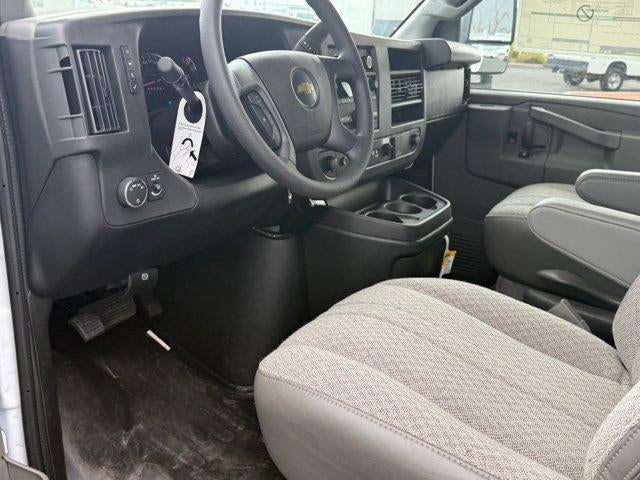 2025 Chevrolet Express Cutaway 3500 Base