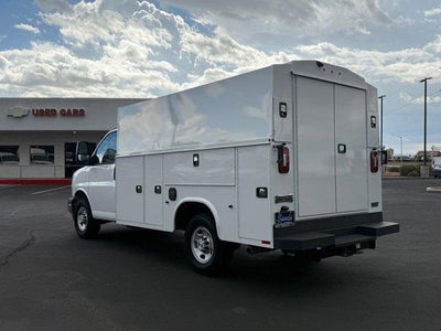 2025 Chevrolet Express Cutaway 3500 Base