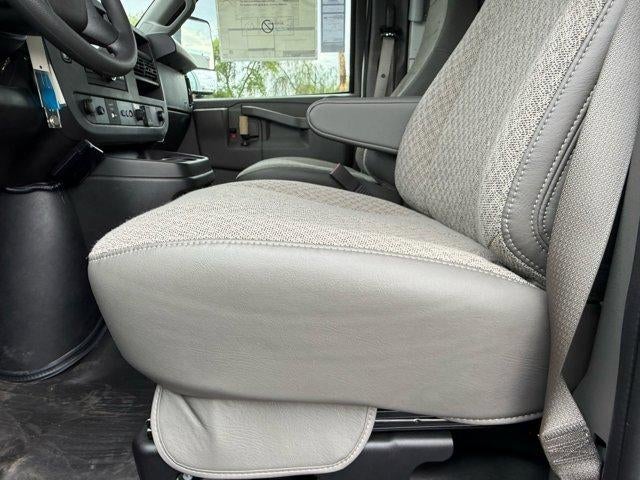 2025 Chevrolet Express Cutaway 3500 Base