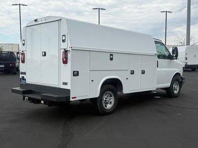2025 Chevrolet Express Cutaway 3500 Base