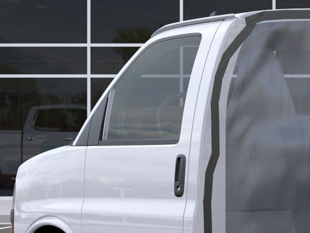 2025 Chevrolet Express Cutaway 3500 Base