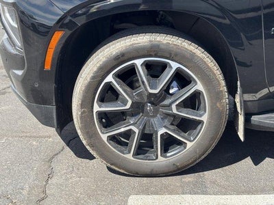 2025 Chevrolet Suburban RST