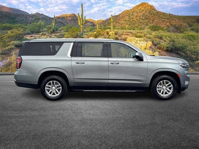 2023 Chevrolet Suburban LT