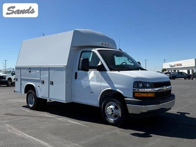 2025 Chevrolet Express Cutaway 3500 Base