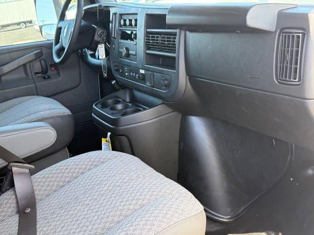 2025 Chevrolet Express Cutaway 3500 Base