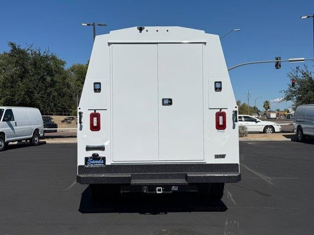 2025 Chevrolet Express Cutaway 3500 Base