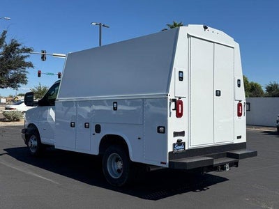 2025 Chevrolet Express Cutaway 3500 Base