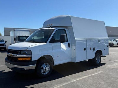 2025 Chevrolet Express Cutaway 3500 Base