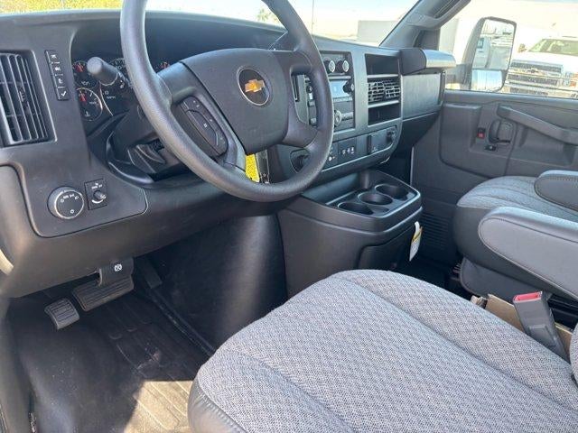 2025 Chevrolet Express Cutaway 3500 Base