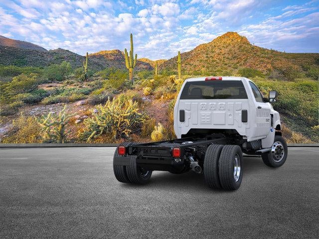 2025 Chevrolet Silverado 6500 HD Work Truck