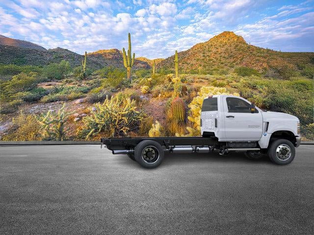 2025 Chevrolet Silverado 6500 HD Work Truck