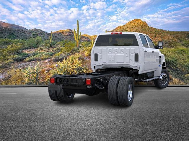 2025 Chevrolet Silverado 6500 HD Work Truck
