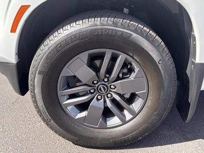 2025 Nissan Frontier SV