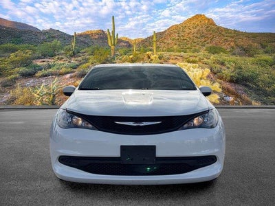 2023 Chrysler Voyager LX