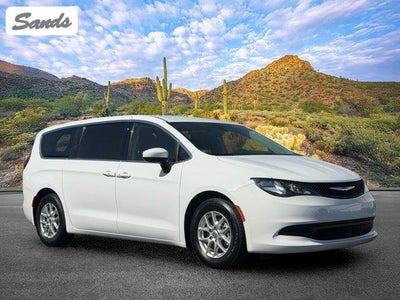 2022 Chrysler Voyager LX