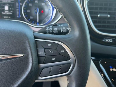 2022 Chrysler Voyager LX
