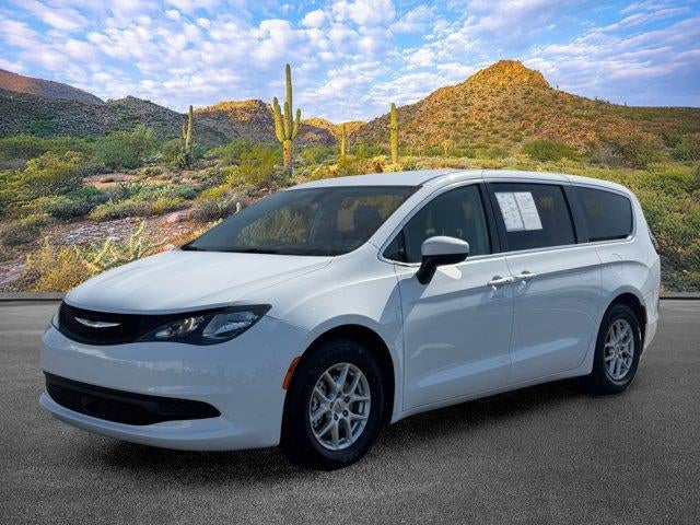 2022 Chrysler Voyager LX