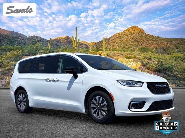 2024 Chrysler Pacifica Hybrid Select