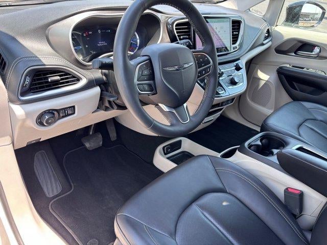 2024 Chrysler Pacifica Hybrid Select