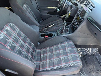 2017 Volkswagen Golf GTI S