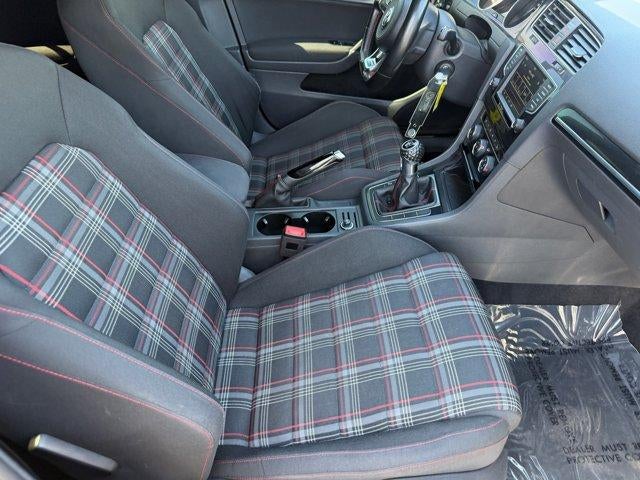 2017 Volkswagen Golf GTI S