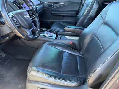 2019 Honda Pilot Touring 8-Passenger