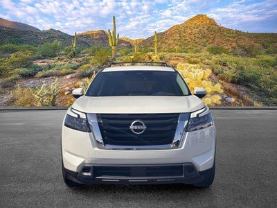 2024 Nissan Pathfinder SV