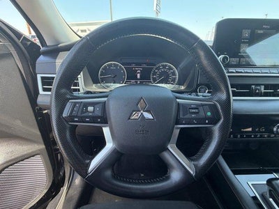 2024 Mitsubishi Outlander SE
