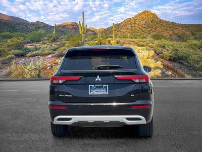 2024 Mitsubishi Outlander SE