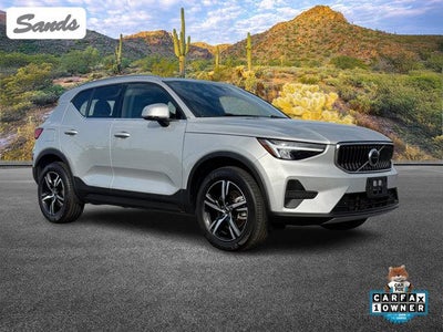 2024 Volvo XC40 Core Bright Theme