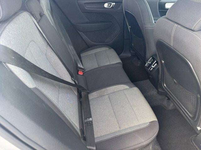 2024 Volvo XC40 Core Bright Theme