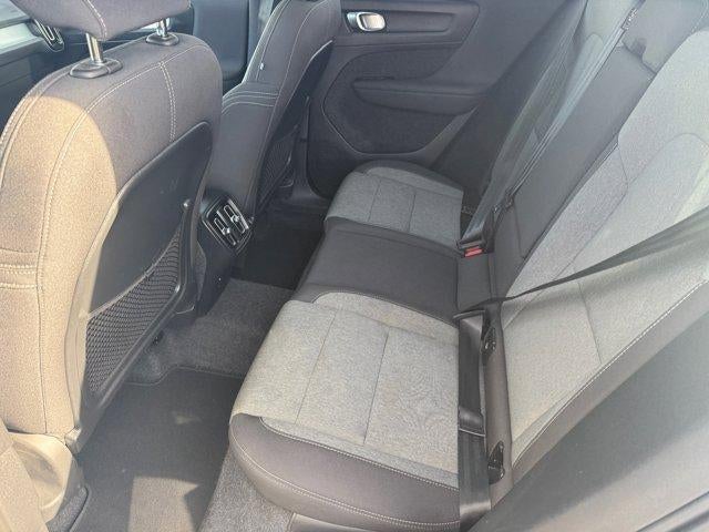 2024 Volvo XC40 Core Bright Theme