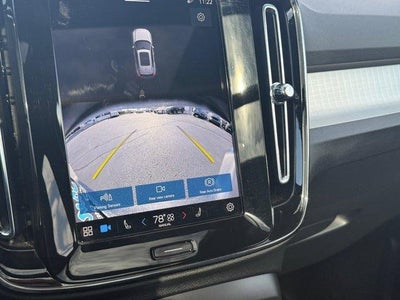 2024 Volvo XC40 Core Bright Theme