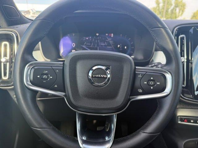 2024 Volvo XC40 Core Bright Theme