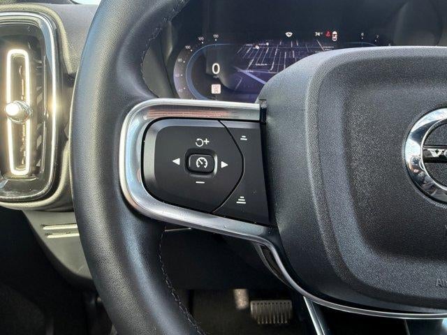 2024 Volvo XC40 Core Bright Theme