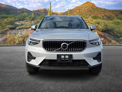 2024 Volvo XC40 Core Bright Theme