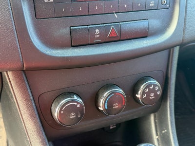2012 Dodge Avenger SE