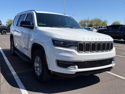 2024 Jeep Wagoneer Base