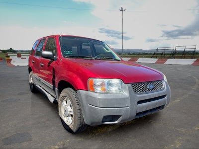 2003 Ford Escape XLS Popular